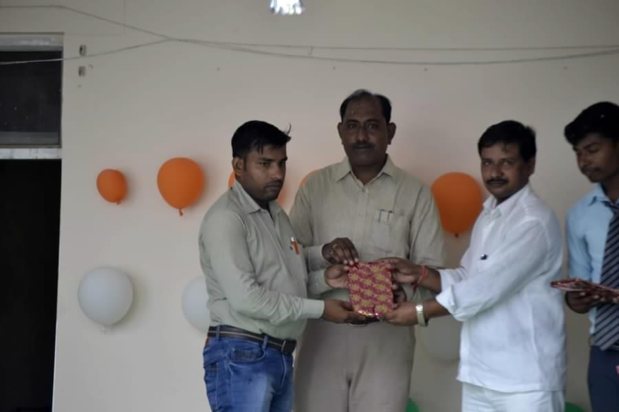 Shri Kashi Chandradev Polytechnic Azamgarh Teacher's Day Celebration photo 4